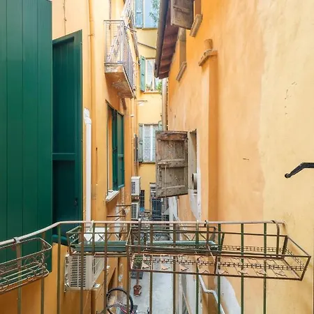 Apartment The Central House By Studio Vita Bologna